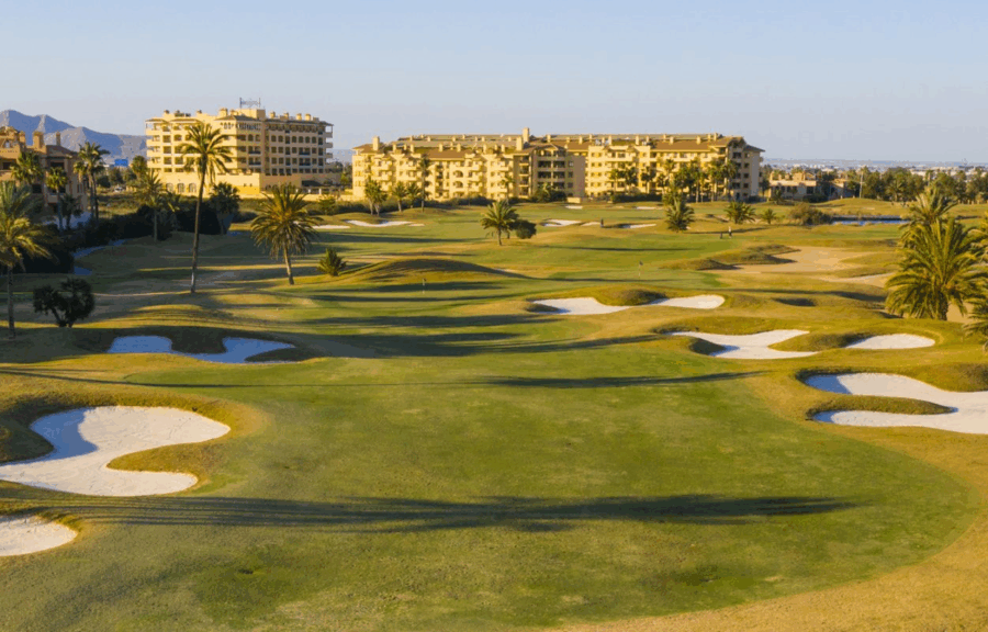 La Serena Golf is a golf course in the Los Alcázares region, adjacent to the Mar Menor sea