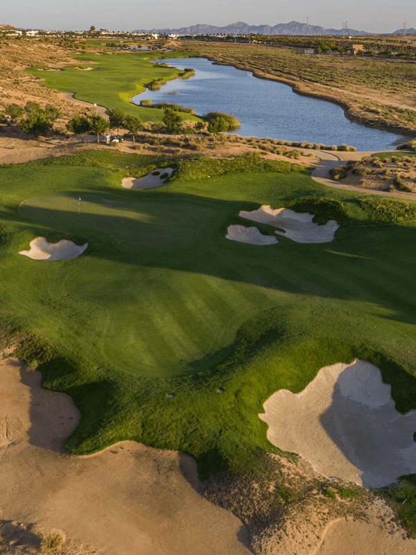 Alhama Signature is a spectacular course with great length, containing 5 lakes, original circular tee boxes, wide fairways and fast greens