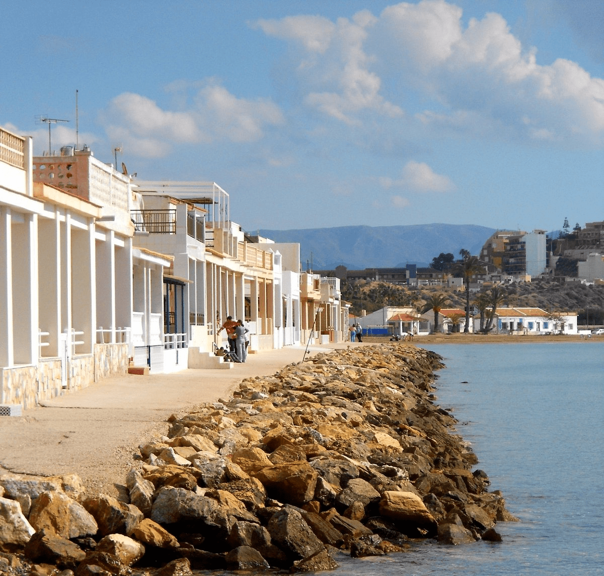 picture from playa de la isla showing houses and the sea