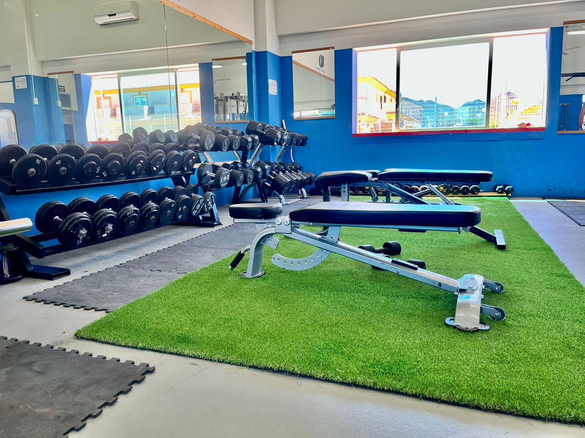 Polideportivo near Playa Paraíso