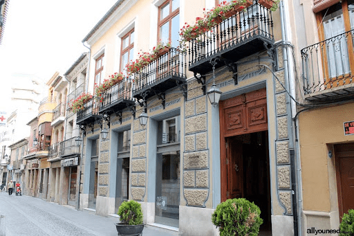 image showing the entrance to Siyasa Museum in Spain