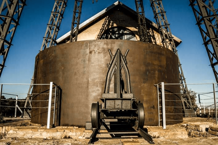 Mining Shaft and Metal Structure