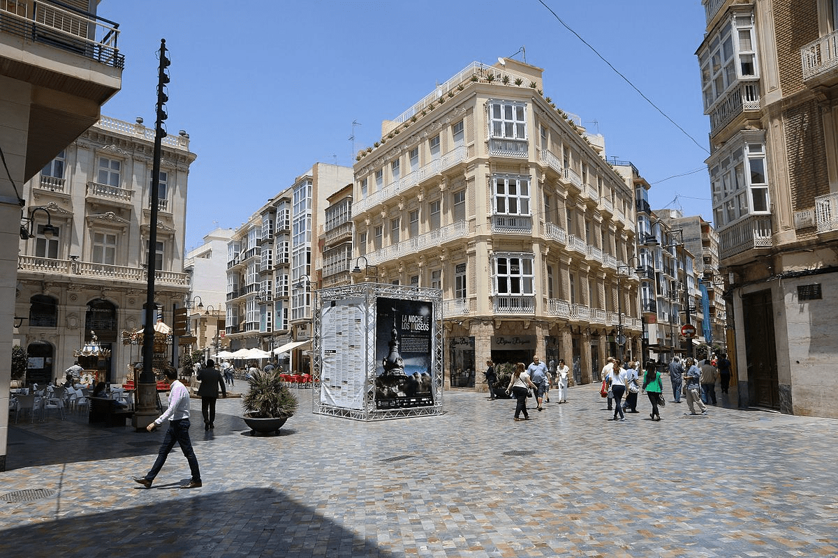 picture showing the center of Cartagena with people walking through the streets